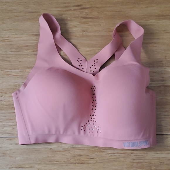 Victoria Secret Sports Bra - 32DD - Picture 1 of 3